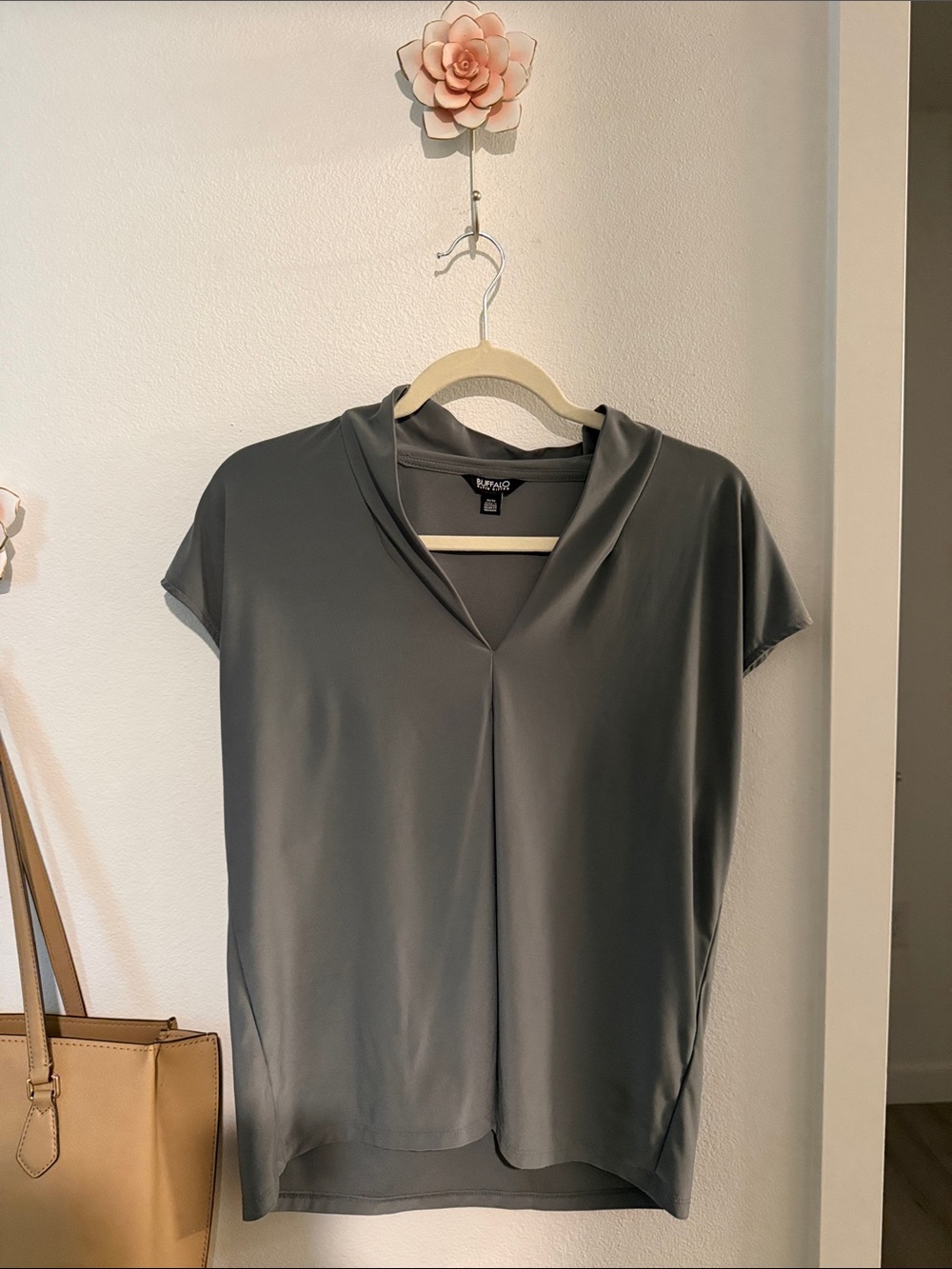 Green Short Sleeve V-Neck Draped Top